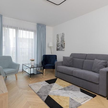 Warsaw Praga Okrzei Apartment By The River By Noclegi Renters Bagian luar foto